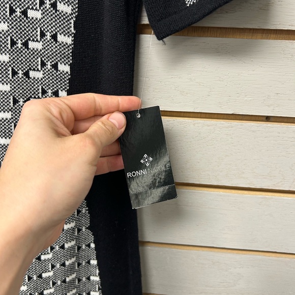 Ronni Nicole Black and White Geometric Mini Dress - Picture 4 of 7